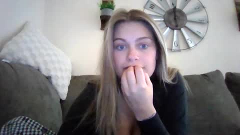 Luucy Lane online show from May 1, 4:45 pm