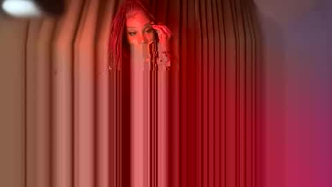 luvvlee online show from June 8, 2:34 am