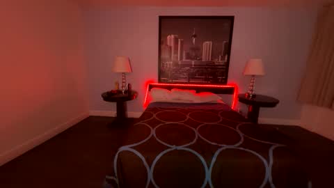 luvvlee online show from April 23, 9:50 am