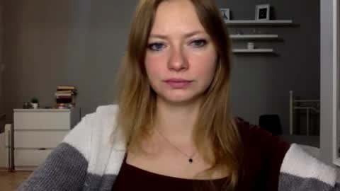 Millie online show from November 20, 9:56 pm