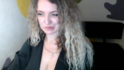 Donna online show from July 10, 5:06 pm