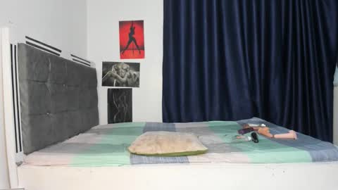 luxedollxoxoo online show from April 21, 3:35 am