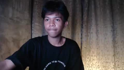 Snapshot of luxirfy_xx chatting on October 16, 9:35 pm luxirfy online show from October 16, 9:35 pm