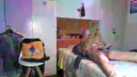 luxx72boy online show from May 2, 9:15 am