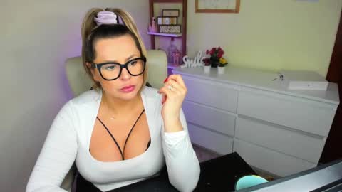 Diana online show from February 25, 1:53 pm