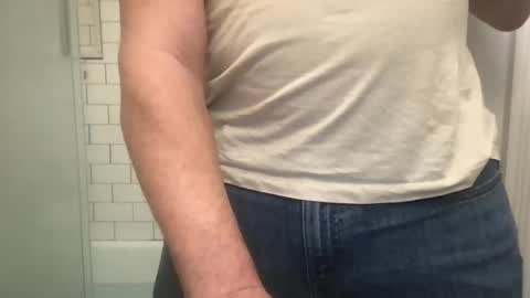 lvguynextdoor440656 online show from October 13, 1:40 am