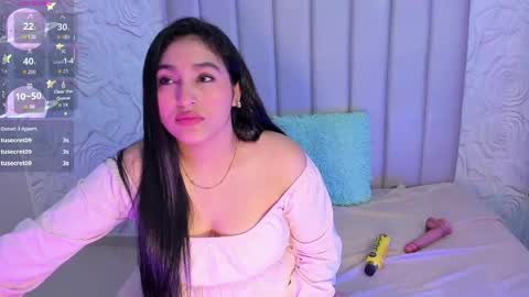 LYA DUBOIS  online show from April 20, 9:07 pm