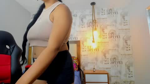 LYANNA online show from April 17, 4:53 pm