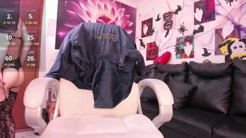  Lycoris  online show from November 6, 9:51 pm