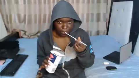 Snapshot of lyiajee chatting on September 12, 9:44 am lyiajee online show from September 12, 9:44 am