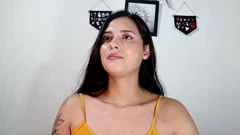 Snapshot of lyla205 chatting on March 9, 6:06 am lyla online show from March 9, 6:06 am