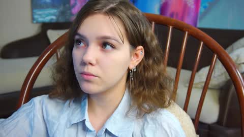 hi im Lyle online show from February 8, 3:19 am