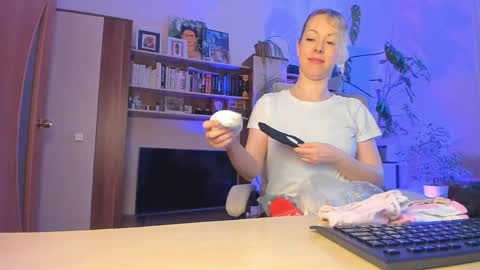 Lylith Skye NO NUDE model online show from April 14, 2:53 pm