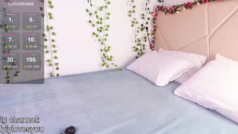 Lyly   online show from December 2, 5:48 am