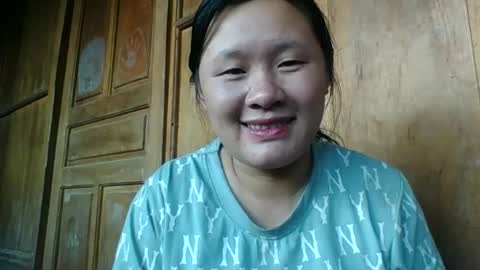 lylymai online show from October 3, 2:43 am