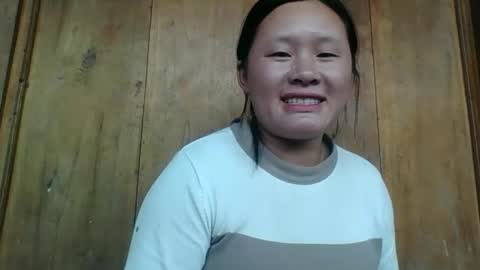 lylymai online show from September 27, 8:01 am