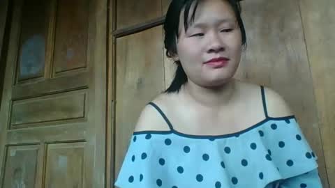 lylymai online show from October 23, 8:49 am