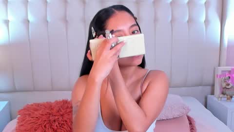 Lyn online show from December 16, 11:27 am