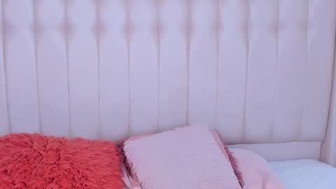 Snapshot of lyn_smith_ chatting on October 18, 12:09 pm Lyn online show from October 18, 12:09 pm