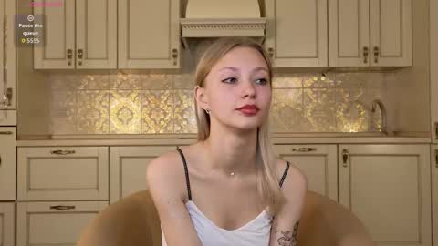 Snapshot of lynettedendy chatting on September 13, 3:36 pm Hello there Im Eva3 Im new model here online show from September 13, 3:36 pm