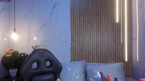 lynn_turner_ online show from March 15, 2:31 pm