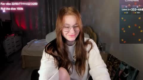 lynne_dawson online show from November 23, 6:28 pm