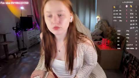 lynne_dawson online show from March 16, 11:36 am