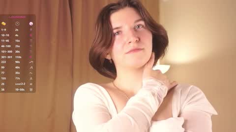 Lola online show from November 30, 4:25 pm