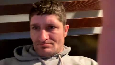 lynnslade online show from December 16, 4:19 am