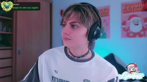 Lyodass online show from December 12, 8:43 pm