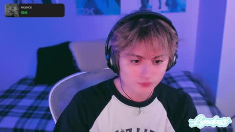 Lyodass online show from December 4, 2:47 am