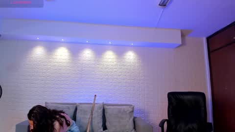 Snapshot of lyssa_muller chatting on February 9, 6:26 pm Lyssa Everyday From 0700 to 1630 Col Time online show from February 9, 6:26 pm