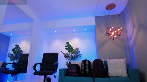 Snapshot of lyssa_muller chatting on February 14, 8:48 pm Lyssa Everyday From 0700 to 1630 Col Time online show from February 14, 8:48 pm