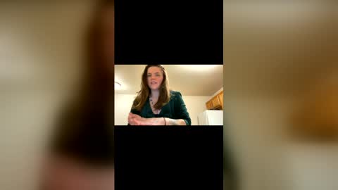 lyssaandslim online show from March 1, 3:33 am