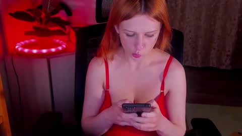 lyssan_xo online show from November 10, 7:27 pm