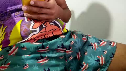 m0ren01995 online show from November 14, 10:28 am