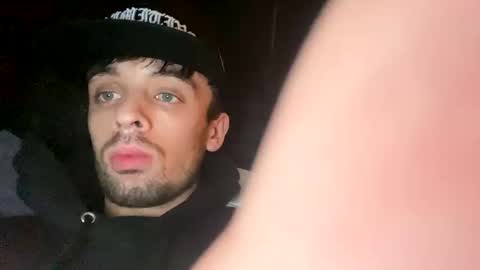 m1ket22 online show from December 19, 1:06 pm