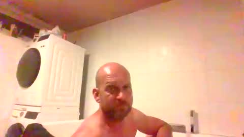 m1niviking online show from May 28, 10:52 pm