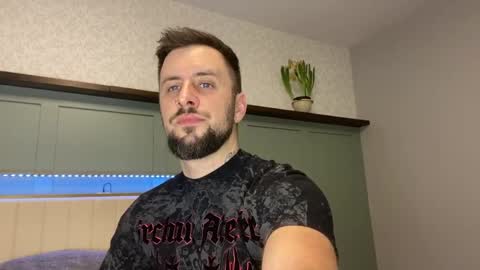 m_stephen online show from April 8, 3:09 am