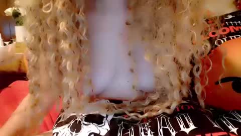 Snapshot of maagda_squirt chatting on October 12, 3:21 am maagda_squirt online show from October 12, 3:21 am