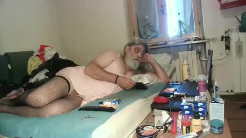 maax1970 online show from December 28, 10:47 am