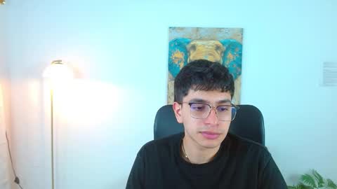 Max online show from March 31, 5:13 pm