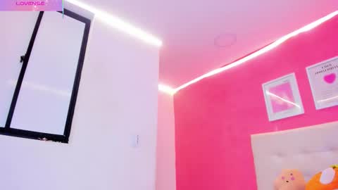 macarena_05_ online show from December 3, 1:37 am