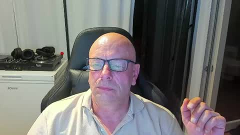 Andy online show from July 13, 8:01 pm