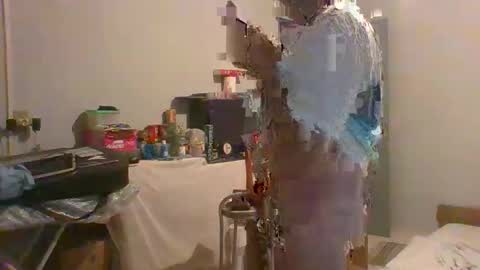 MACHOLIVRE online show from February 10, 3:09 am