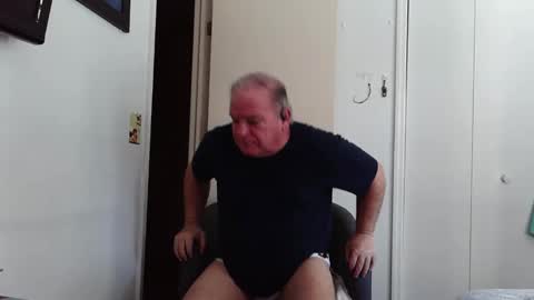 mackdocc001 online show from November 24, 3:33 pm