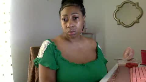 madam_glam online show from July 6, 4:42 pm