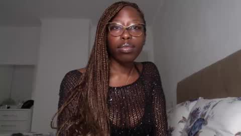 Snapshot of madamindigo chatting on December 17, 2:55 pm YourMadamIndigo online show from December 17, 2:55 pm