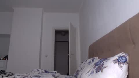 Snapshot of madamindigo chatting on February 23, 6:56 pm YourMadamIndigo online show from February 23, 6:56 pm