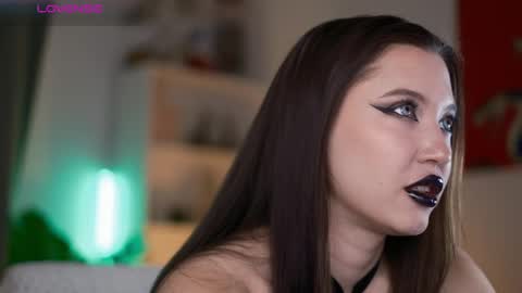 Maddi online show from May 9, 2:39 am